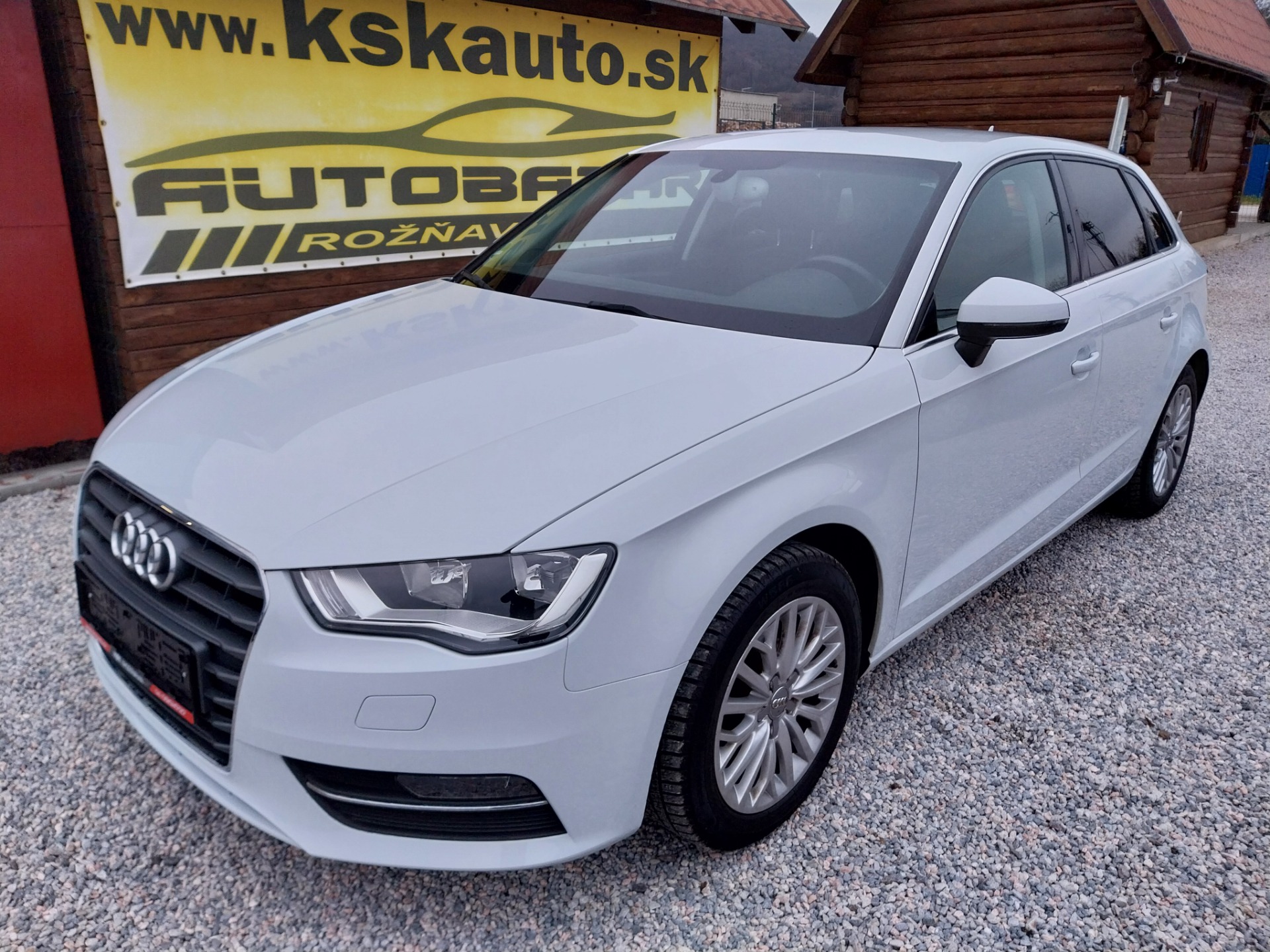 Audi A3 Sportback 1.4 TFSI 122k Ambiente CENA 9 899€+ EVČ: 600€