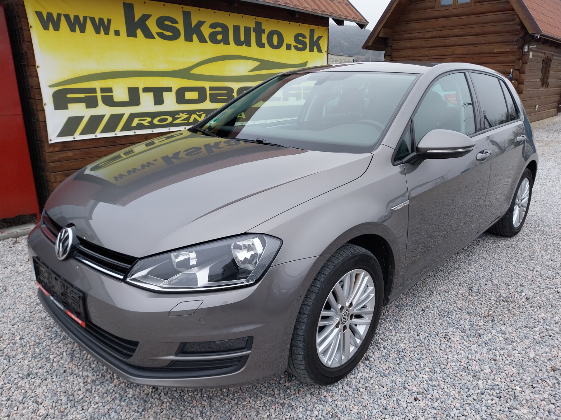 Volkswagen Golf 1.2 TSI BMT Trendline EU6 CENA: 8 999€ EVČ+500€